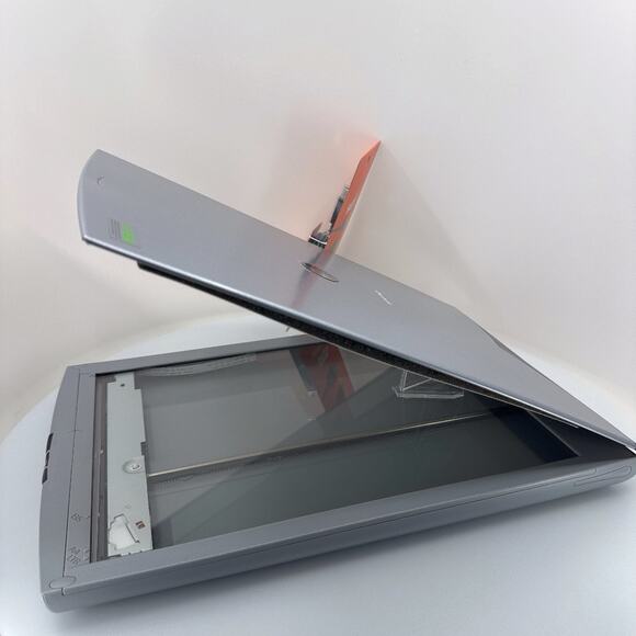 Canon Home/Office - High-Resolution Flatbed Scanner - Picture 8 of 16